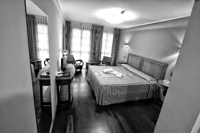 Hotel El Sella Cangas de Onis Exterior photo