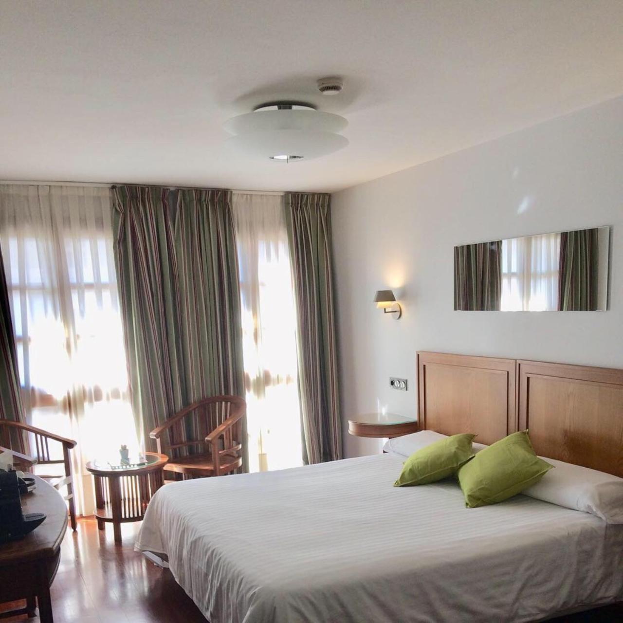 Hotel El Sella Cangas de Onis Exterior photo