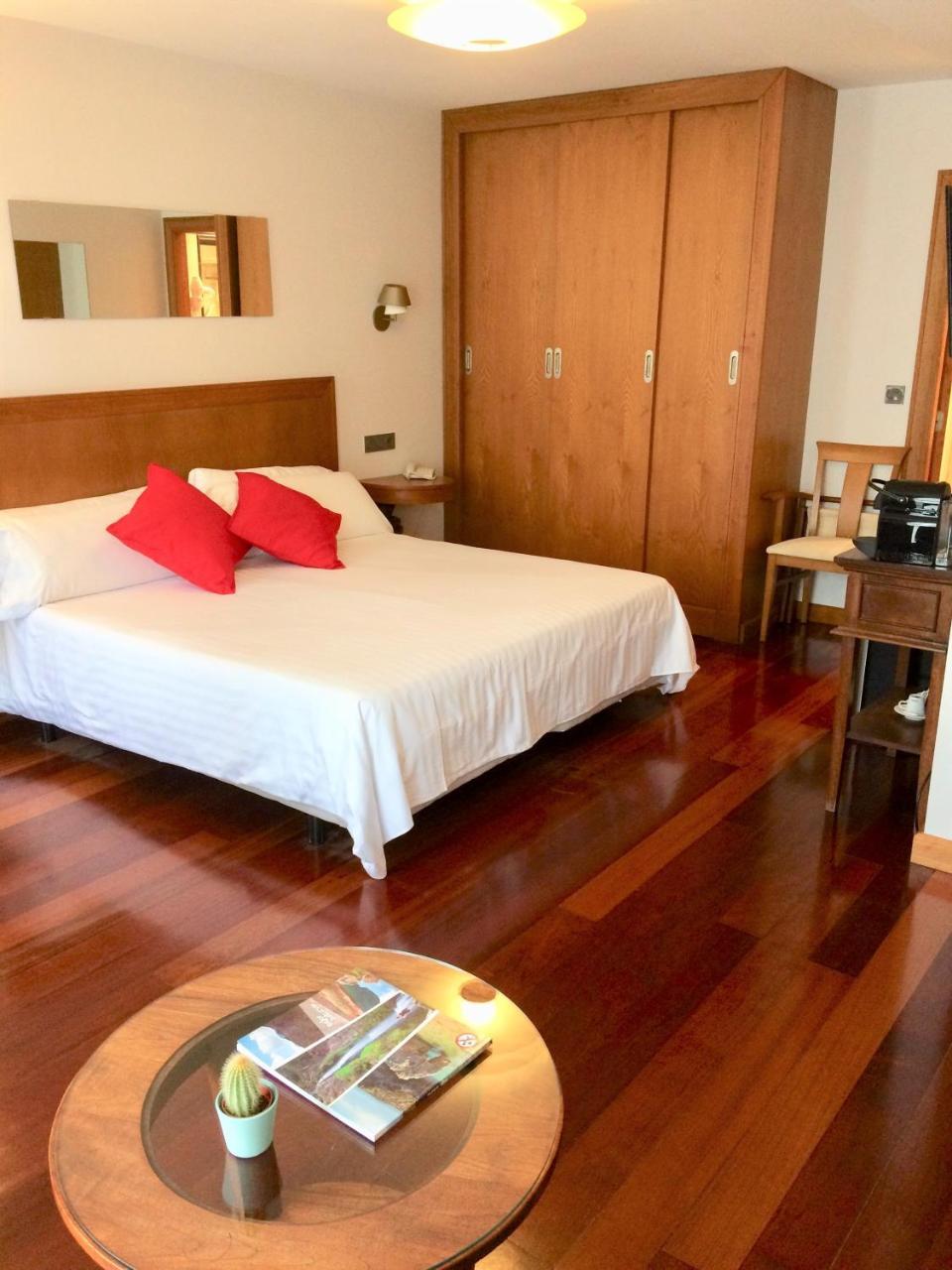 Hotel El Sella Cangas de Onis Exterior photo