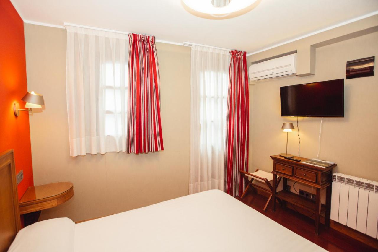 Hotel El Sella Cangas de Onis Exterior photo